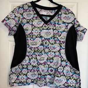 Scrub top 2 pockets v-neck spandex sides